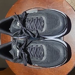 Hoka Bondi 7 shoes men's size 8